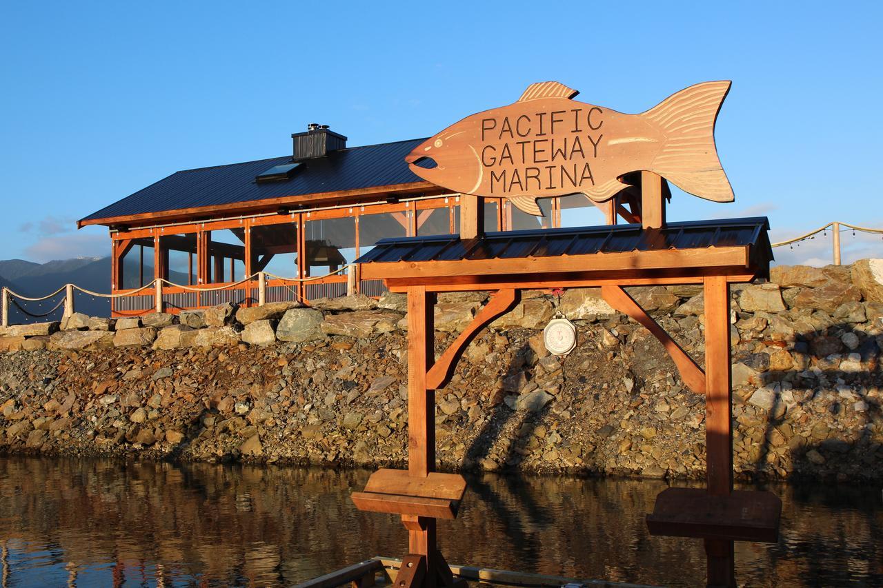 Tilby'S Rainbow Cottage Port Renfrew Exterior foto